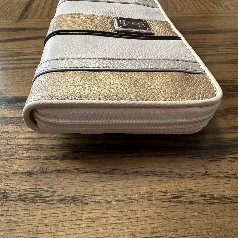 Tignanello Zip Around Wallet Rose Gold Silver Metallic White Leather Cards *READ